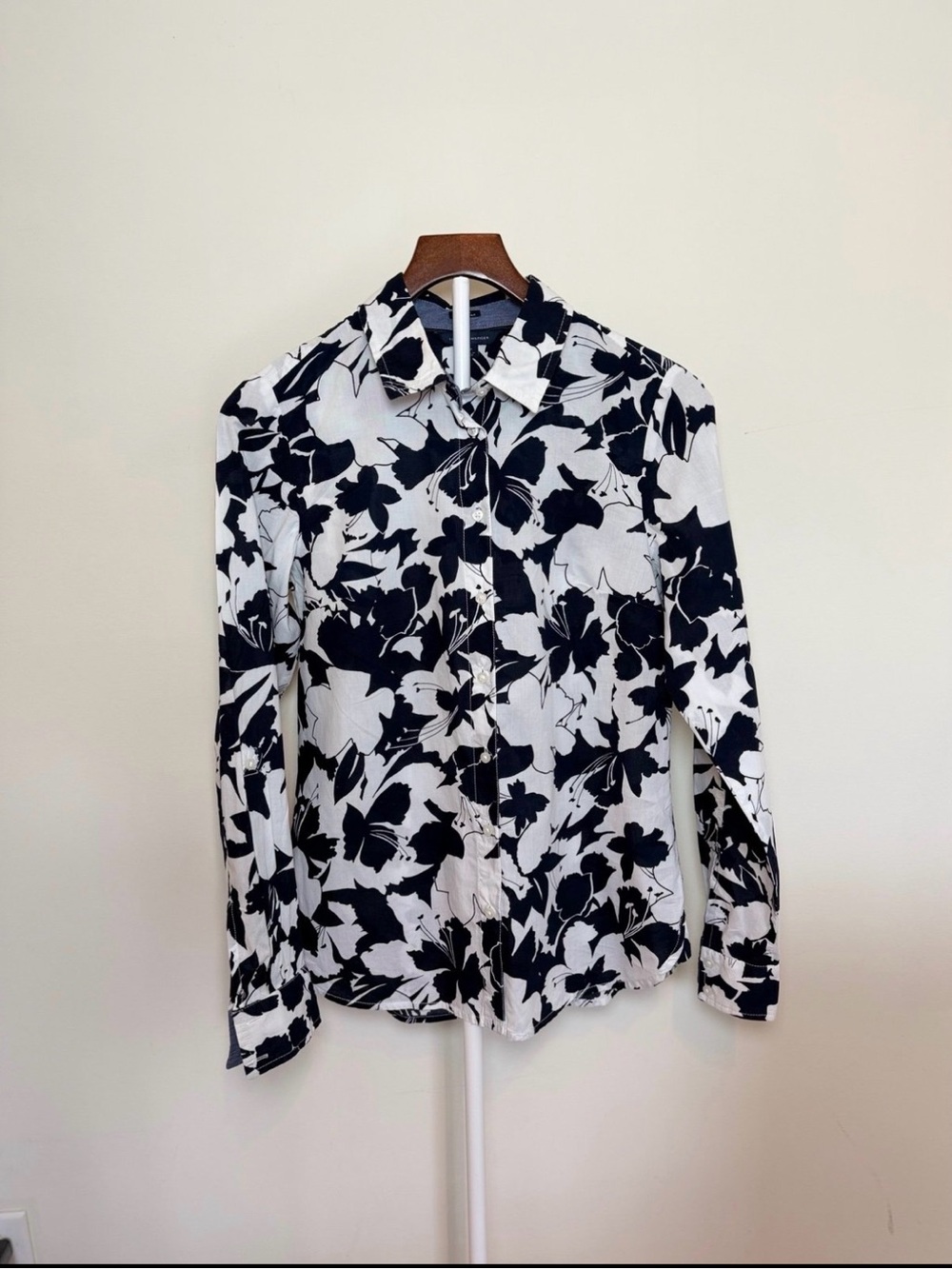 Tommy Hilfiger 100% Cotton Abstract Floral Button Down Blouse Women S/P